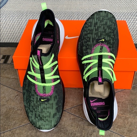 NIKE FLEX CONTACT 3 black/volt glow-hyper violet M - Picture 11 of 16